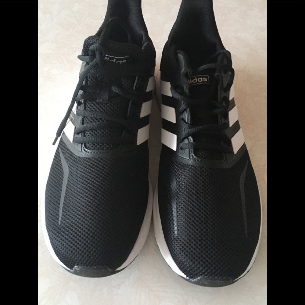 BRAND NEW ADIDAS SNEAKERS
